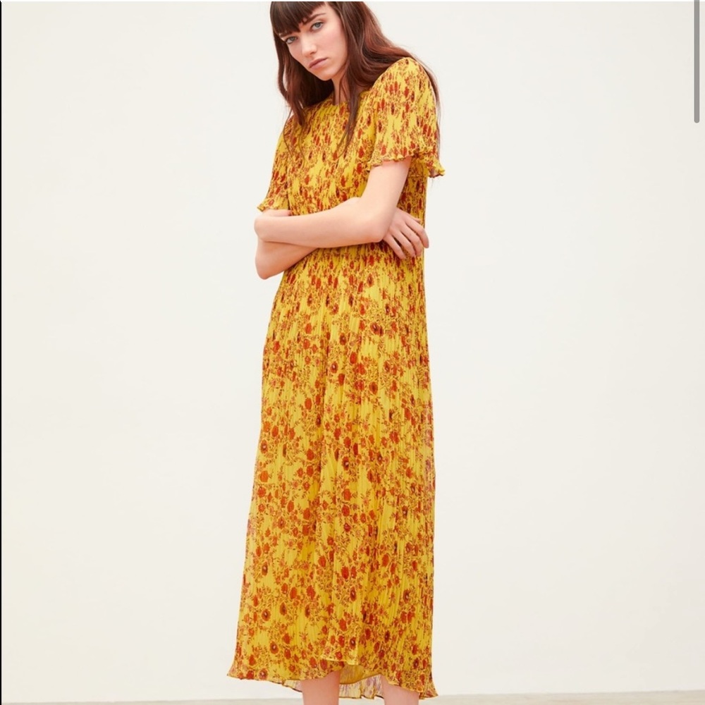 Zara Yellow Pleated Maxi Short Sleeve Crewneck Yellow Dress Pink Flowers XS